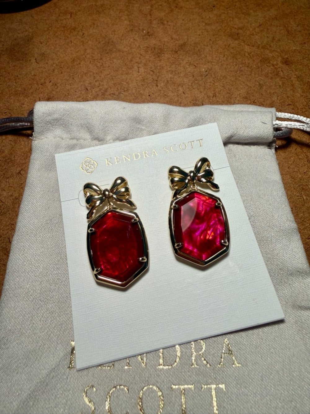 Kendra Scott Daphne Burgandy Earrings with Gold Bow